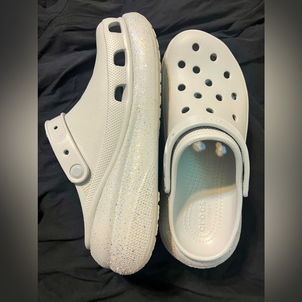 SILVER GLITTER MEGA CRUSH CROCS- W12